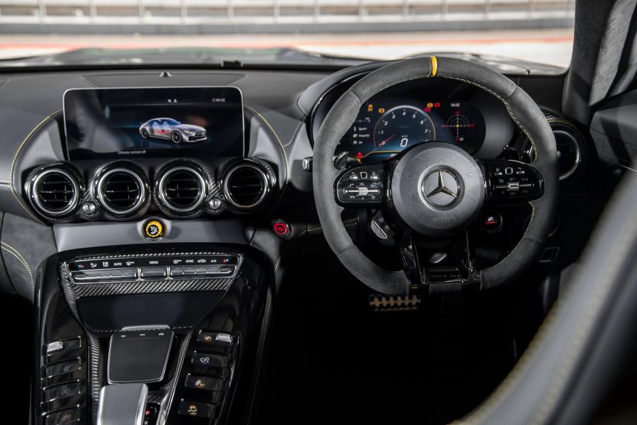 Торпедо Mercedes-AMG GT R (C190) 2019 года  (MY) (фото 6 из 21)